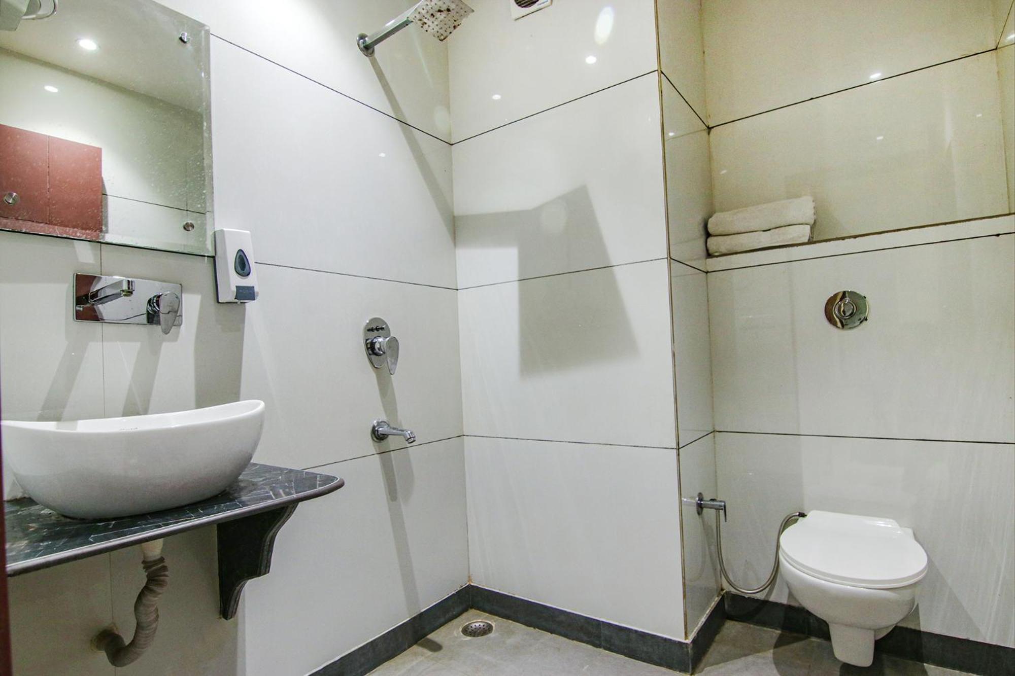 Fabhotel Golden Glory Нью-Дели Экстерьер фото