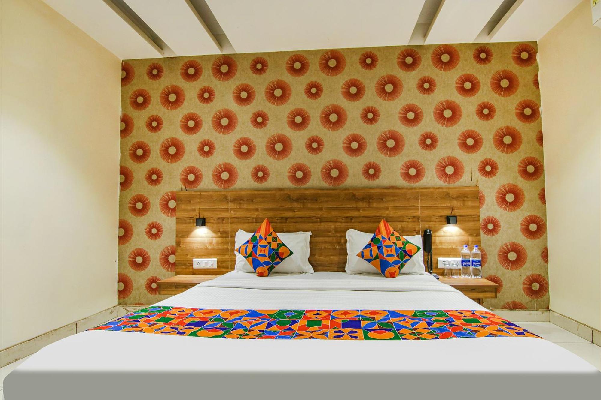 Fabhotel Golden Glory Нью-Дели Экстерьер фото