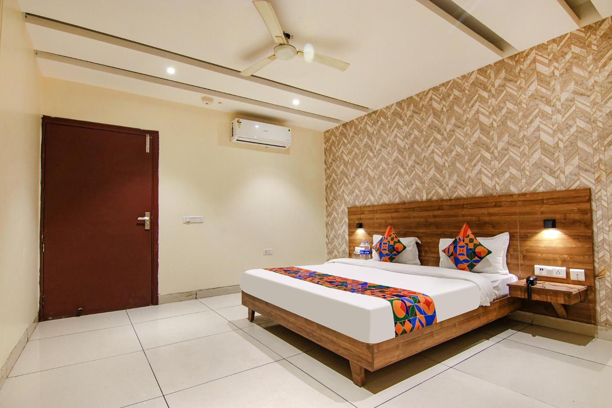 Fabhotel Golden Glory Нью-Дели Экстерьер фото